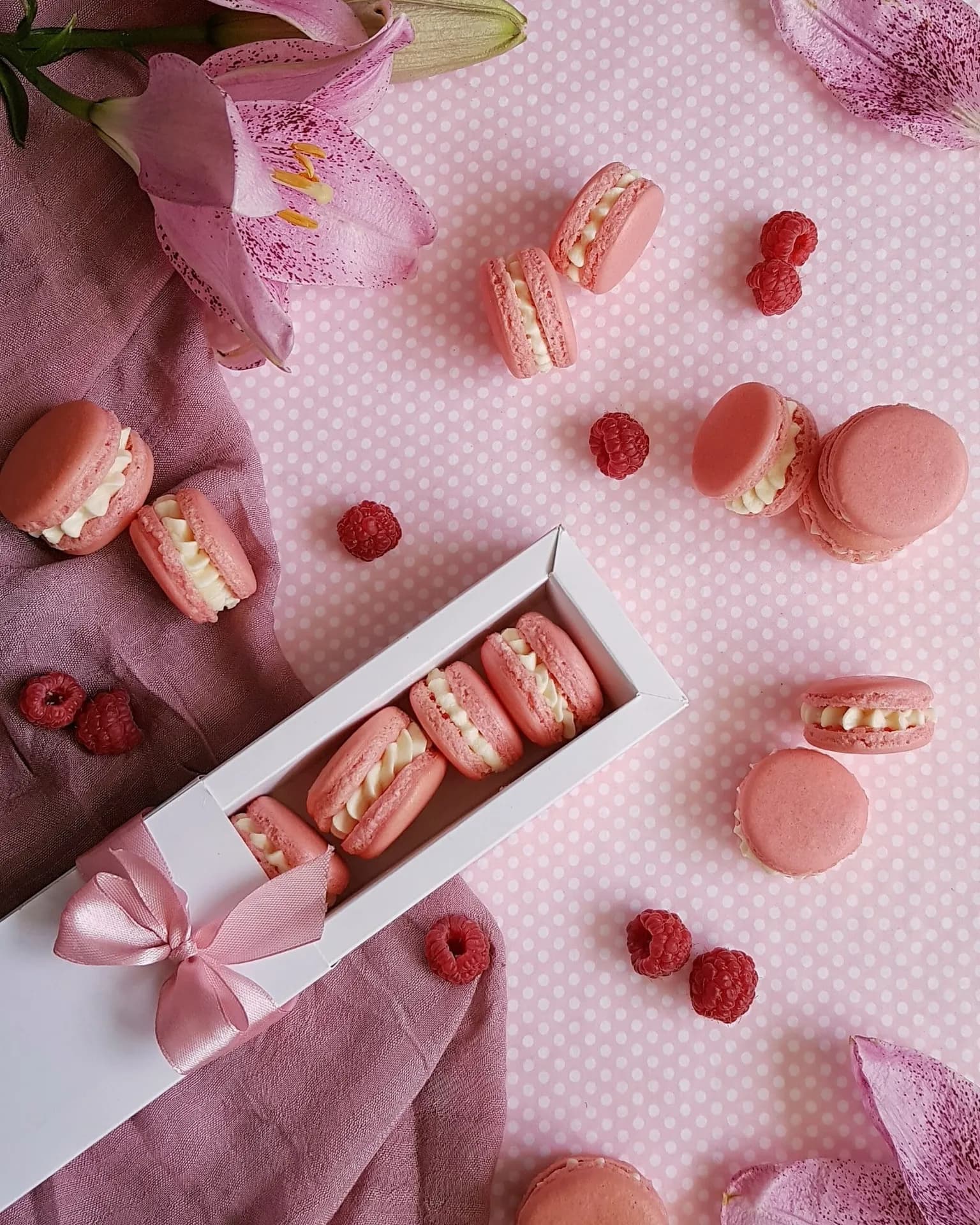 Macarons cu ciocolata alba